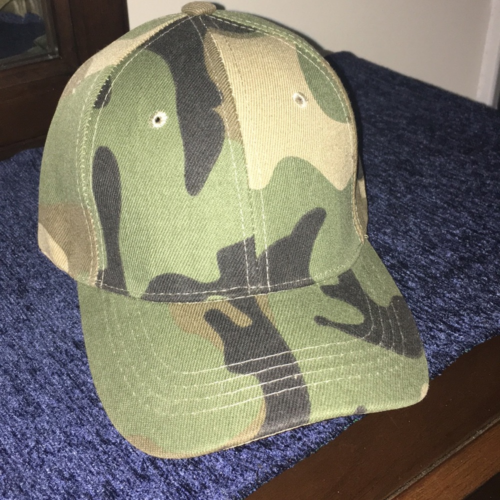 Must go!!!NWOT Cute Fashion Fatigue Cap